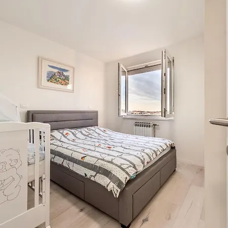 Agape With Parking Apartment Zadar