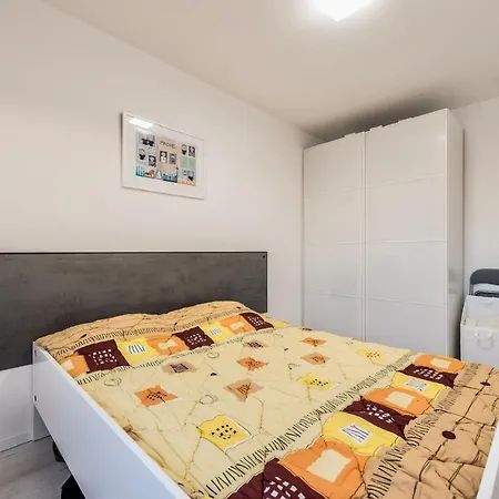 Agape With Parking Apartment